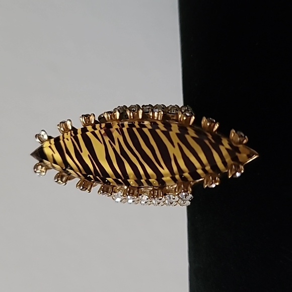 Vintage BETSEY JOHNSON Hollywood Glam Collection Tiger Stripe Cocktail Ring. 7.5 - Picture 3 of 8